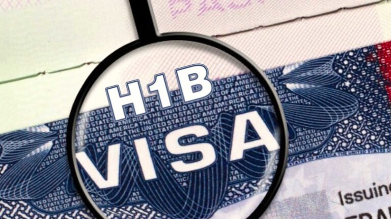 USCIS implementa tarifa de presentación de $10 para inscripción de visas H-1B
