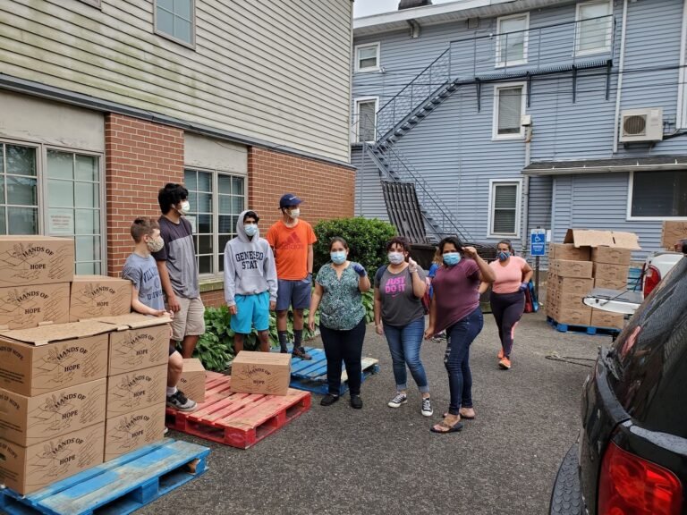 Unidad Latina de Norwalk, una organización que ayuda a personas con necesidades financieras