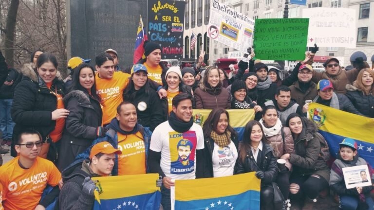 Venezolanos celebran nuevo Presidente y rechazan régimen de Maduro