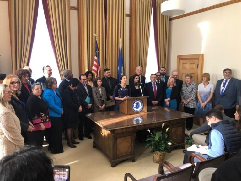 Vicegobernadora crea panel para impulsar respuestas del Censo de 2020