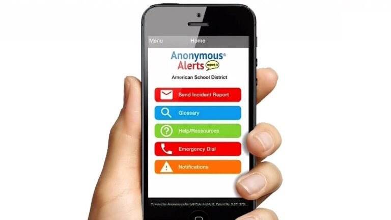 Escuela se asocia con aplicación móvil para alertar contra el bullying