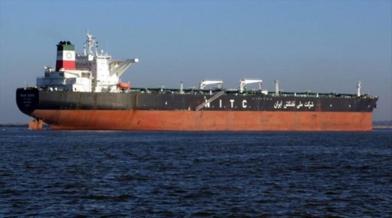 Llegan a aguas venezolanas los buques iraníes cargados con gasolina