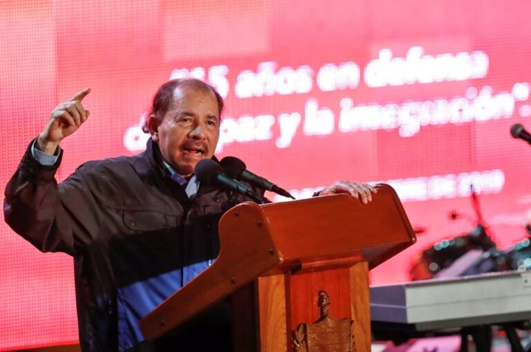 Ortega carga contra Trump por amenazar a China con aranceles y le llama Atila