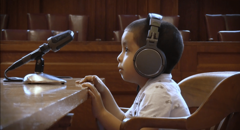 Solos ante la Corte, el drama de muchos niños inmigrantes