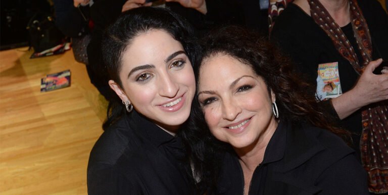 Gloria Estefan pidió a su hija Emily Estefan ocultar que era lesbiana