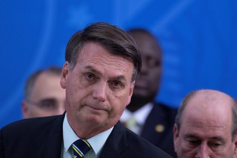 Bolsonaro rechaza comparaciones y dice que Argentina va camino al socialismo