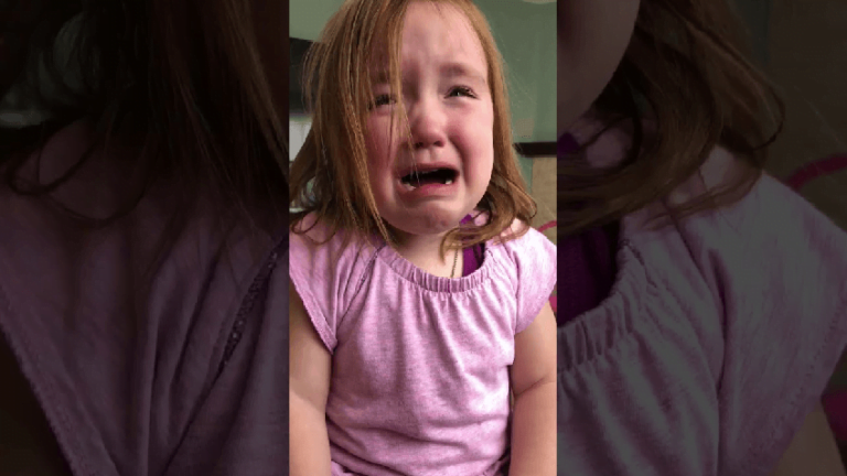 “¿Por qué no puedo dejar de soñar con waffles?”: Adorable niña se roba el corazón de Internet