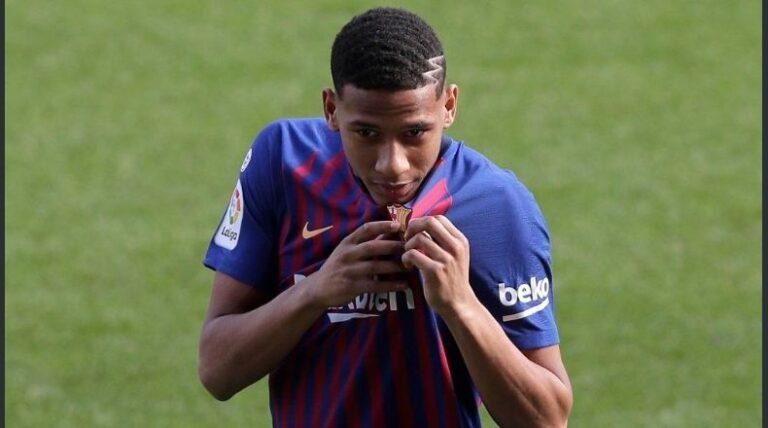 Todibo: “He elegido el Barcelona porque quería estar con los más grandes”