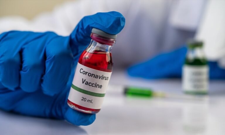 Primeras dosis de la vacuna contra el COVID-19 en EEUU empezarían a distribuirse en diciembre  