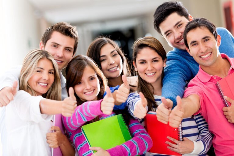 Becas disponibles para jóvenes inmigrantes universitarios de NY