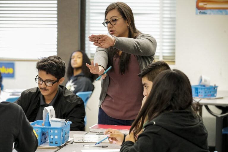 Escuelas secundarias brindarán cursos  sobre estudios afroamericanos y latinos