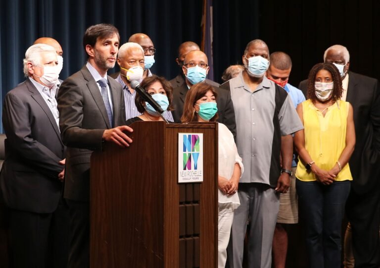 Segunda ola de virus vuelve a poner a New Rochelle en el centro de atención de COVID-19
