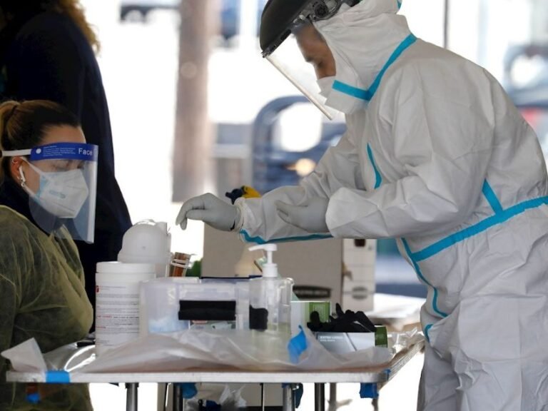 Confirman dos casos de variante sudafricana de coronavirus en NY