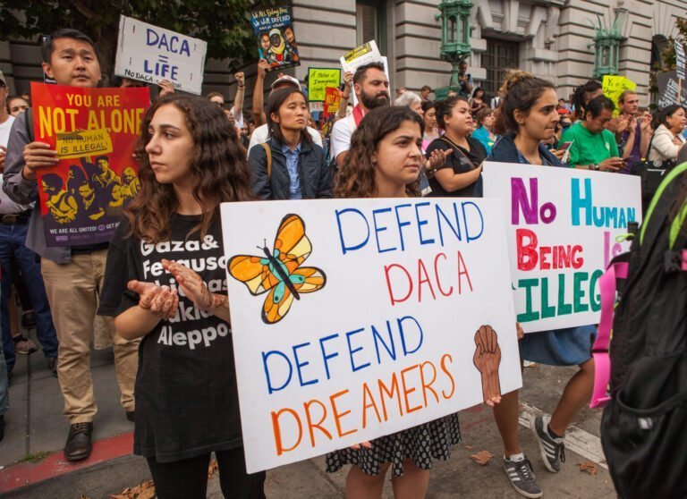 Dreamers de CT aplauden órdenes ejecutivas de Biden pero aseguran que queda mucho por hacer