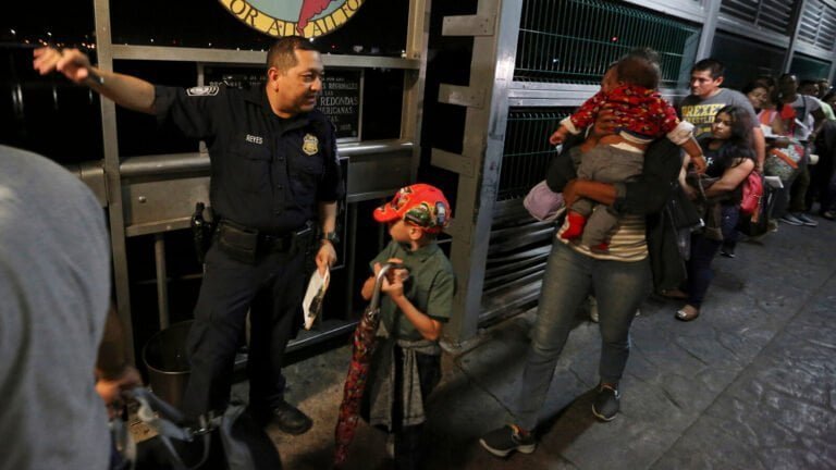 Agencias de refugiados en New Haven y Bridgeport se alistan para enfrentar crisis fronteriza de EEUU