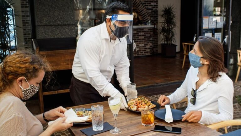 Flexibilizan restricciones por el COVID-19