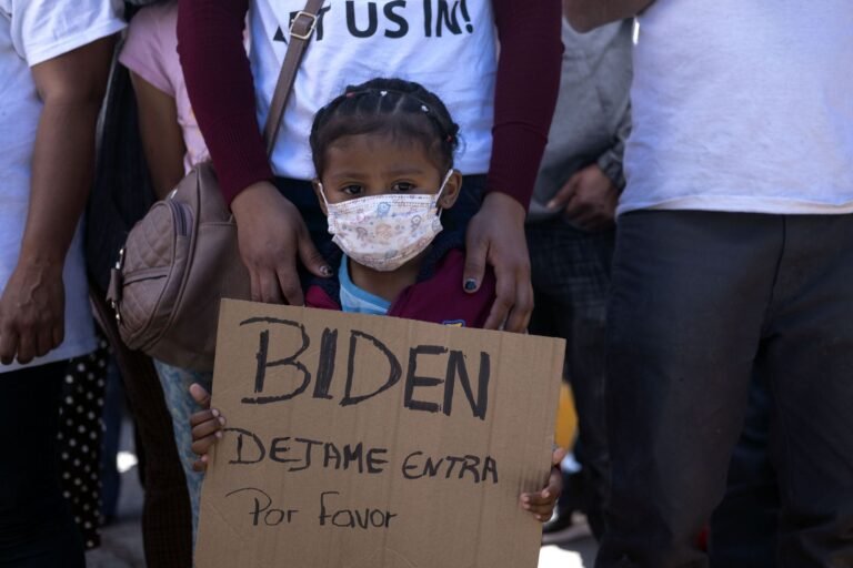 Biden reabrirá el programa para reunir a menores centroamericanos con sus padres