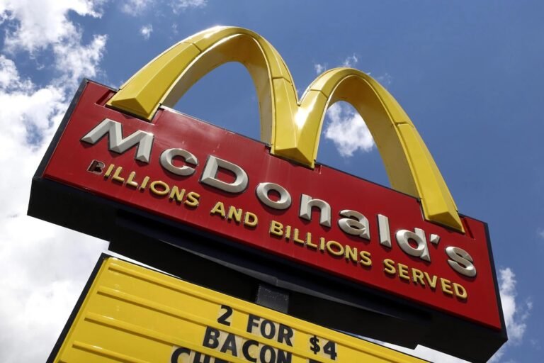 McDonald’s paga 14 mil dólares a dos trabajadoras por salarios atrasados