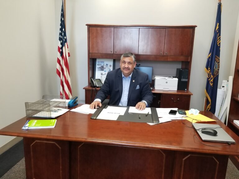 “No están solos, las puertas de mi oficina están abiertas para la comunidad”: Luis Marino, alcalde de Port Chester