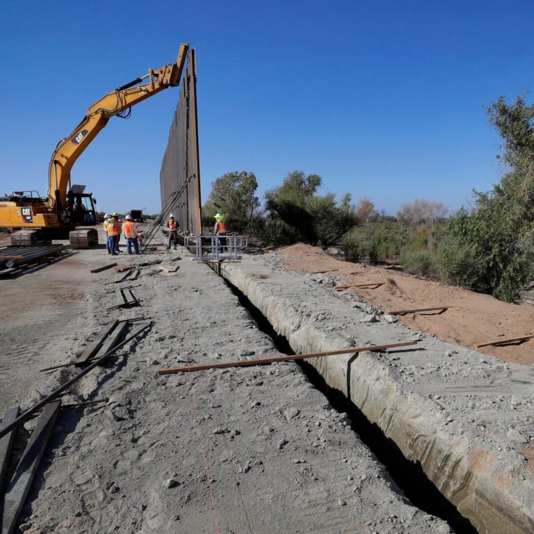 La expropiación de tierras para construir el muro de Trump prosigue con Biden