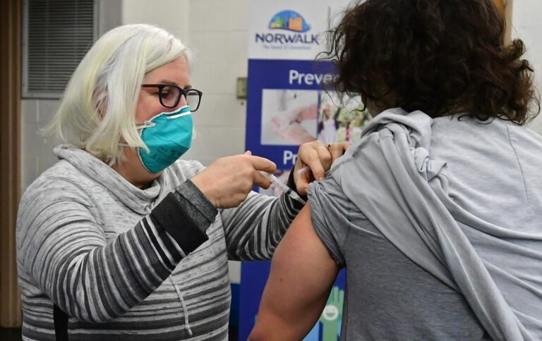 Fondos para departamentos de salud para promover asociaciones de equidad en las vacunas