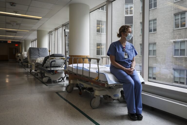 Cómo están cambiando hospitales de CT a medida que disminuyen pacientes con COVID-19