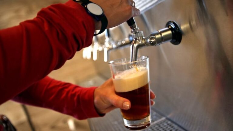 Consumidores podrán adquirir bebidas alcohólicas a través de maquinas expendedoras