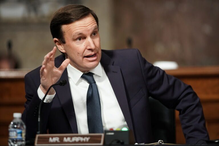Senador federal lanza proyecto de ley para financiar personal de apoyo escolar
