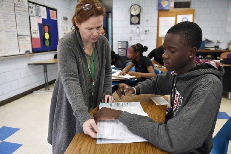 Clase de historia afroamericana y latina comenzará a brindarse el próximo año