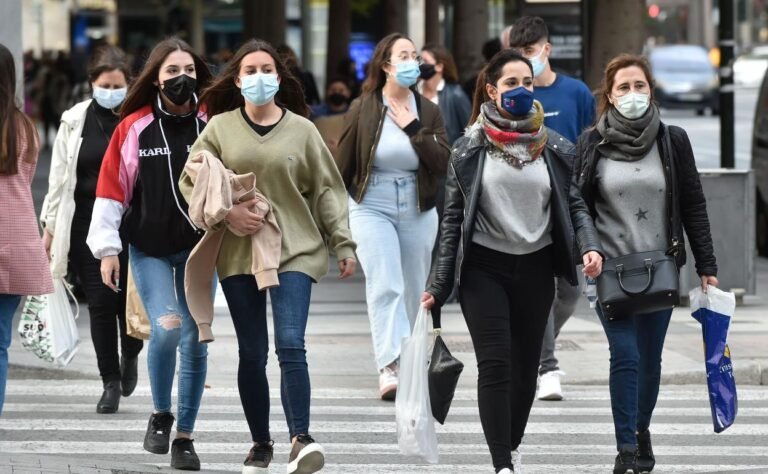 Casos de COVID-19 se triplicaron en EEUU durante las últimas dos semanas