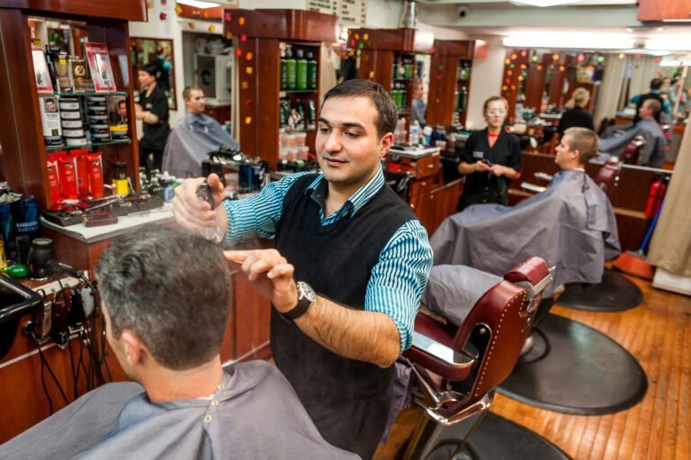 NY elimina antigua ley que consideraba “ilegal” abrir las barberías los domingos