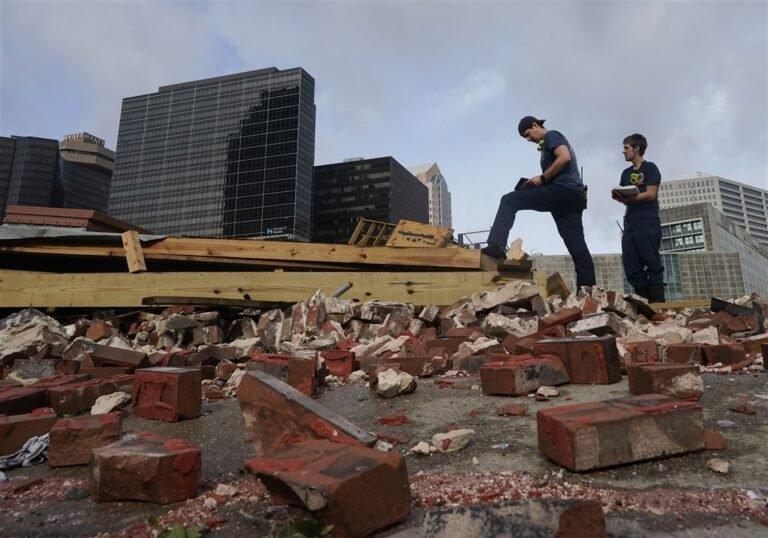 Equipos de energía de CT se dirigen a Louisiana para ayudar con restauración eléctrica