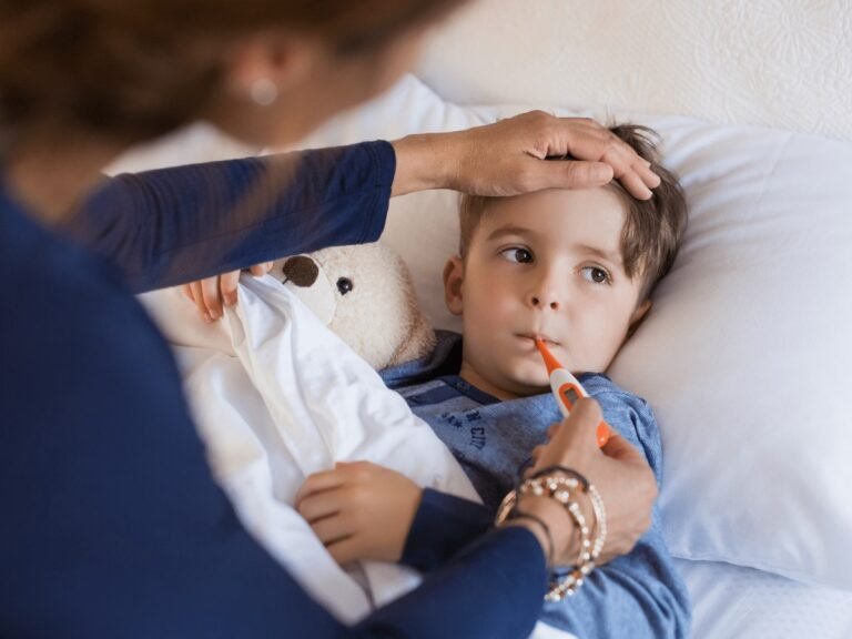 INFORME ESPECIAL Contagios por COVID-19 en niños se quintuplicaron en todo EEUU