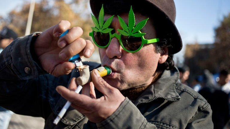 Varias ciudades de CT están prohibiendo venta y uso de marihuana recreativa
