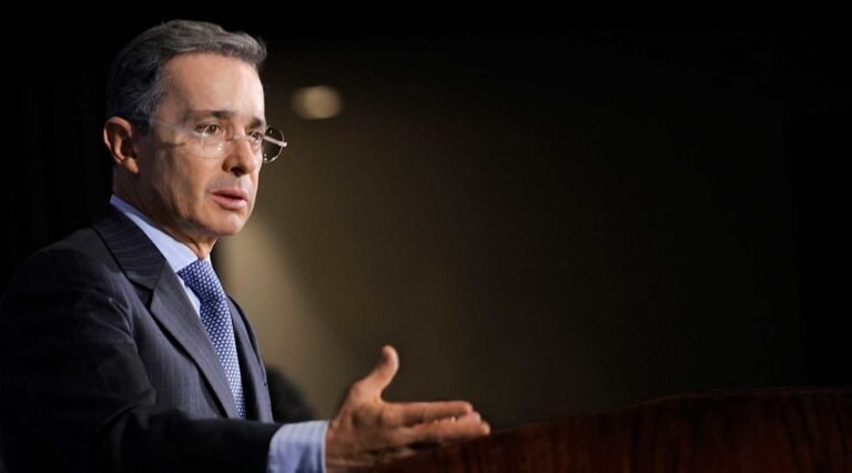 La verdad de los expresidentes colombianos no sacia a las víctimas