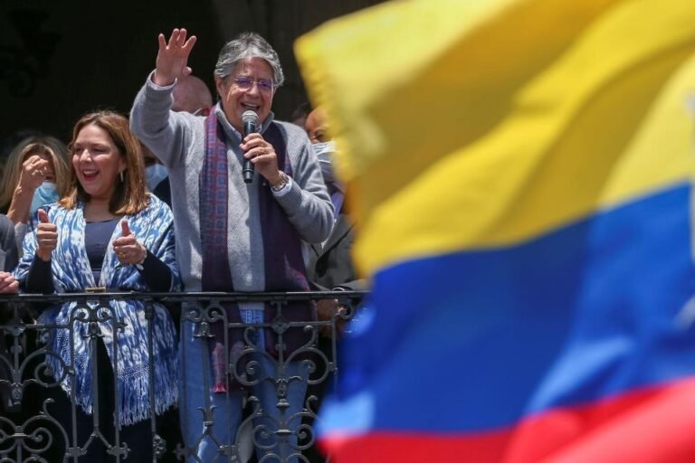 El presidente de Ecuador dice “respetar” la independencia de la Fiscalía
