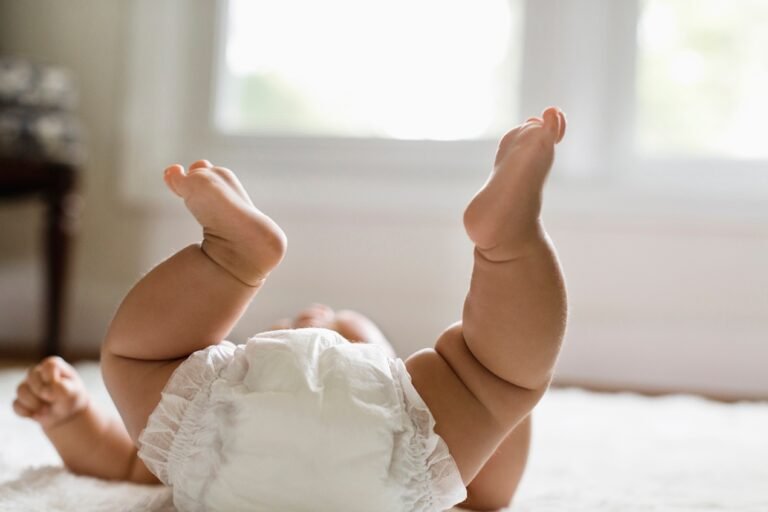 “Este es el último pañal que me queda”: la ansiedad de ser padres en la pobreza
