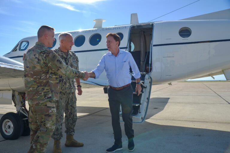 Gobernador optimista que no necesitará la Guardia Nacional para afrontar escasez de personal
