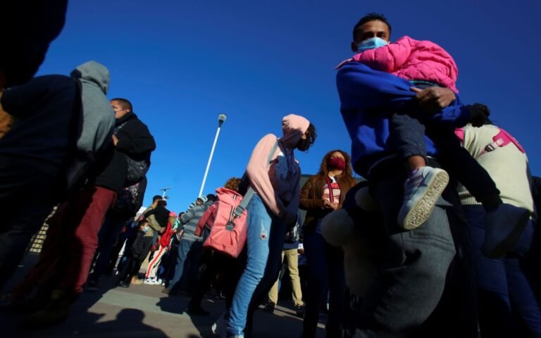 Más de 1.2 millones de migrantes deportados por Biden, denuncia organización