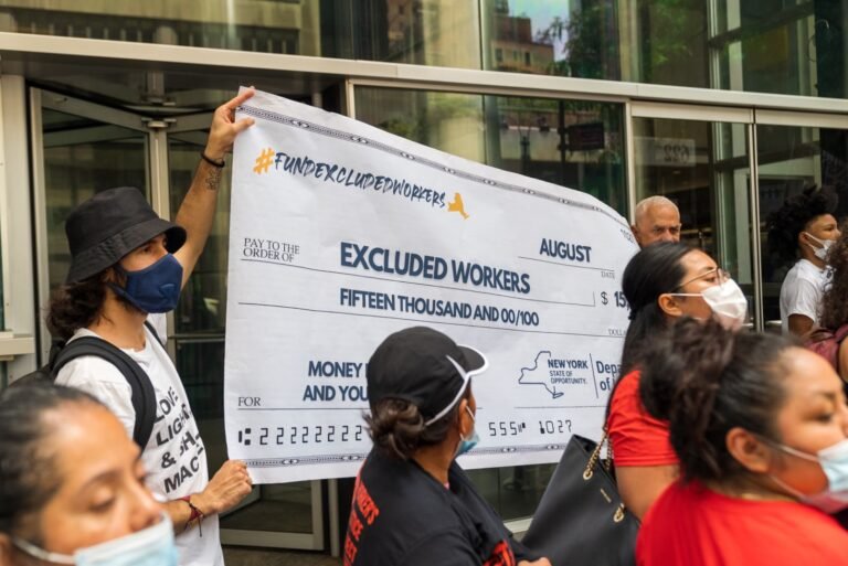 Trabajadores excluidos piden a Gobernadora que amplíe sus fondos