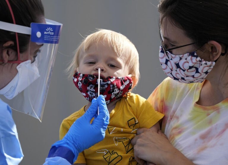 Aumentan casos de COVID-19 entre niños