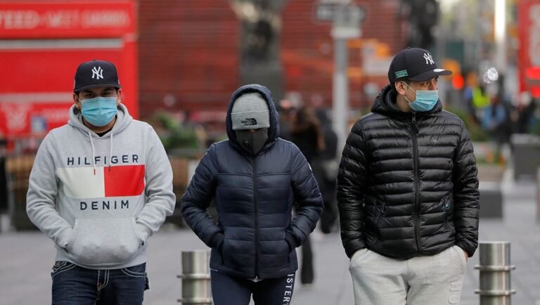 Estudio muestra que con llegada del frío podría aumentar casos de COVID-19