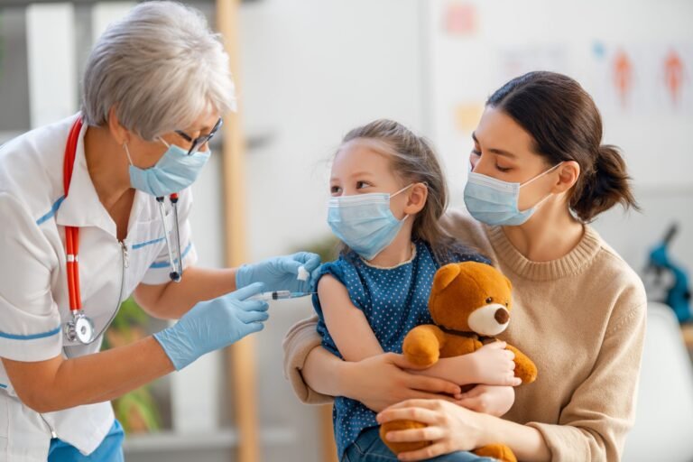 INFORME ESPECIAL Vacuna contra COVID-19 en niños: Todo lo que necesita saber