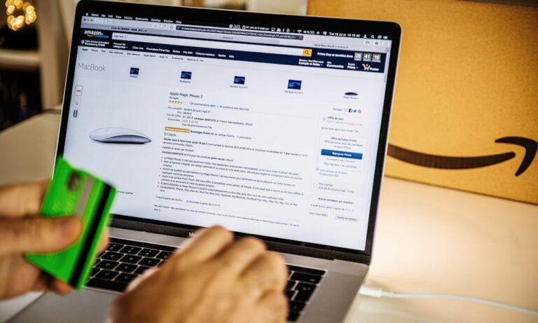Autoridades prometen combatir a los “grandes jefes” que venden productos robados en línea