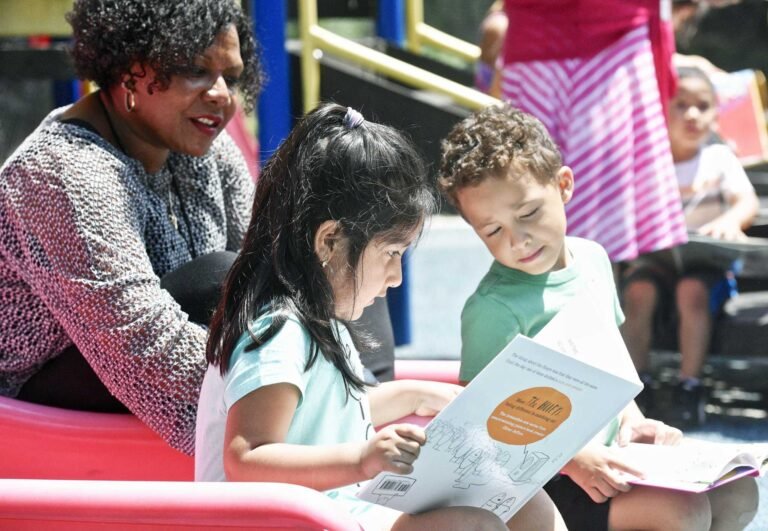 Revela informe: Miles de niños de CT caerían en la pobreza si expira exención fiscal federal mejorada