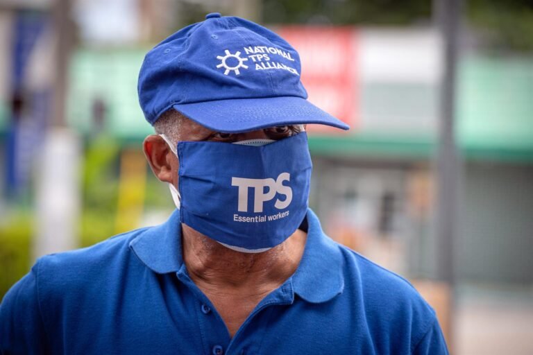 USCIS permitirá renovar TPS en línea para agilizar trámite