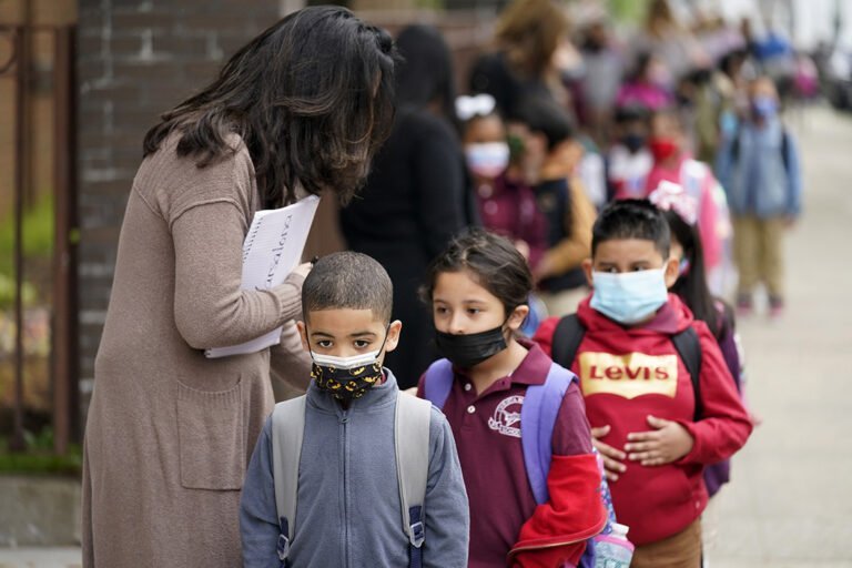 Aumentan hospitalizaciones de niños debido al COVID-19