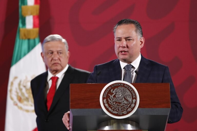 Exzar anticorrupción mexicano niega acusaciones sobre enriquecimiento ilícito