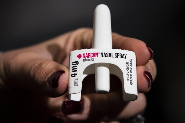 El 40% de las escuelas de CT no tienen Narcan