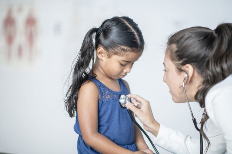 No avanza seguro médico para niños indocumentados